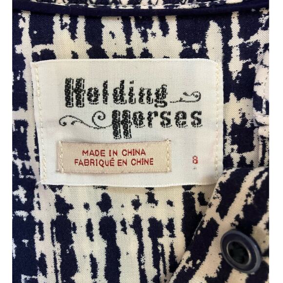 Holding Horses Cream Navy Blue Long Sleeve Button Up Blouse Size 8 - Picture 4 of 4